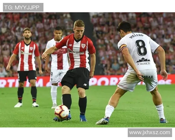 当代著名足球球星的荣耀之路与竞技精神全面解读